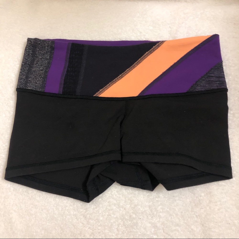 Lululemon size 4 mama/boogie short